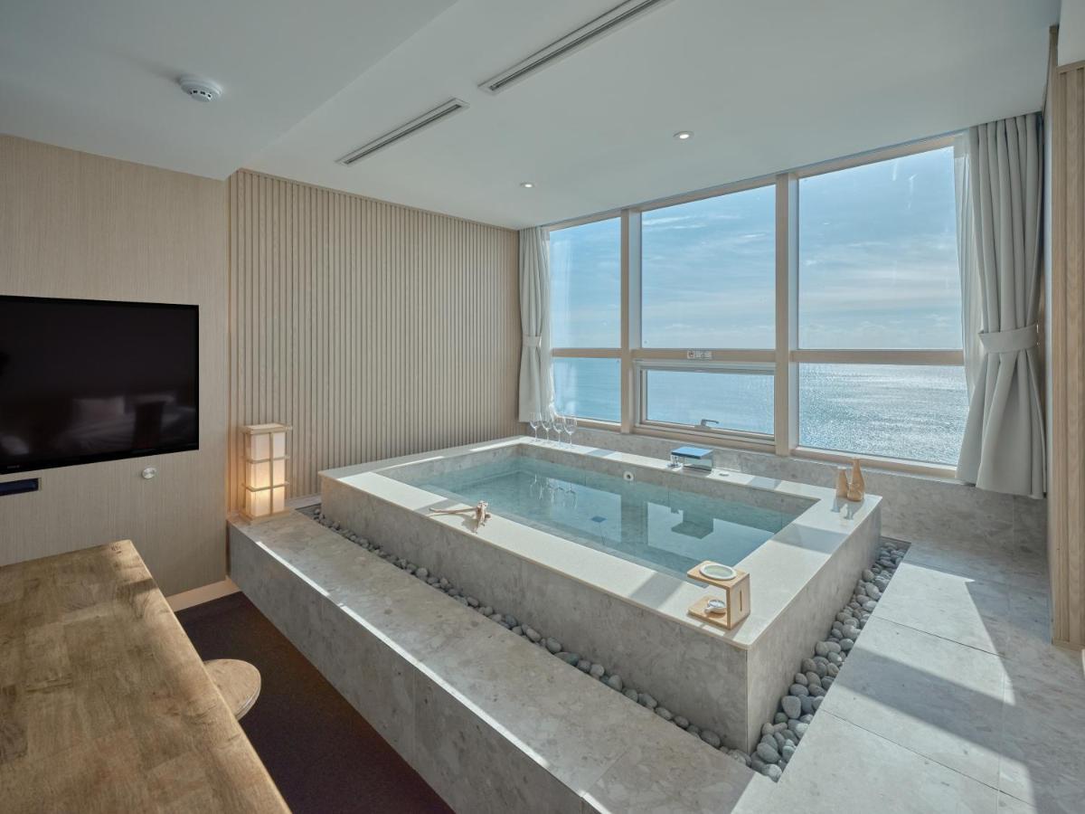 Uh Suite The Haeundae Pusan Exteriér fotografie